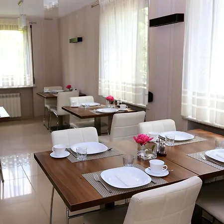 10号住宿加早餐旅馆 波兹南